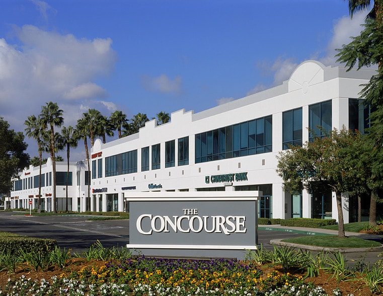 18537-18571 E Gale Ave, City of Industry, CA à louer - Photo du bâtiment - Image 2 de 12