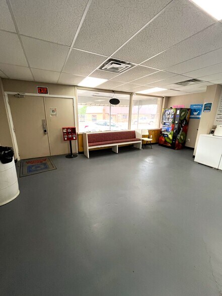 110 Main St, Ringling, OK à vendre - Photo du bâtiment - Image 3 de 16