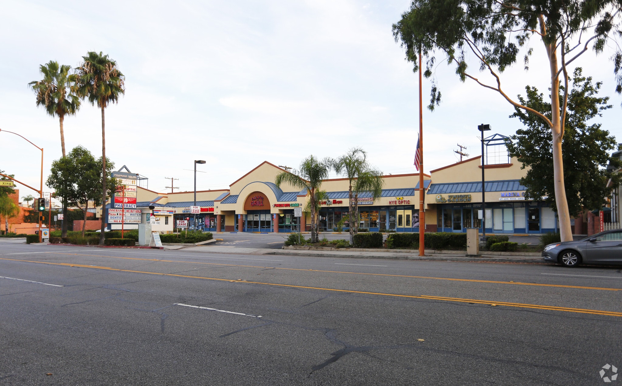 613-631 E Colorado St, Glendale, CA for lease Primary Photo- Image 1 of 21