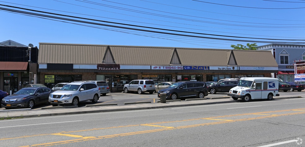 122-132 Shore Rd, Port Washington, NY for lease - Primary Photo - Image 1 of 8