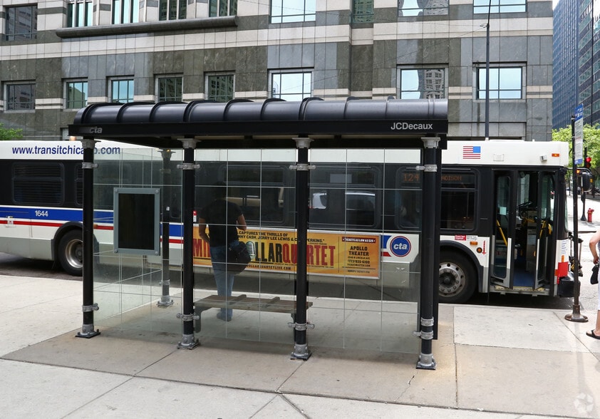 208 S Jefferson St, Chicago, IL for lease - Building Photo - Image 2 of 17