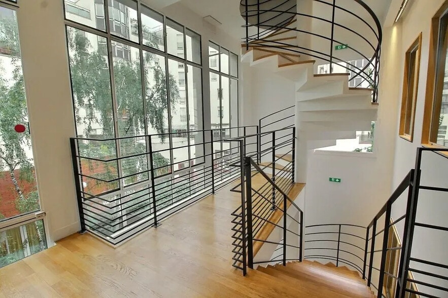 2-7 Impasse Lebouis, Paris for sale - Building Photo - Image 1 of 13