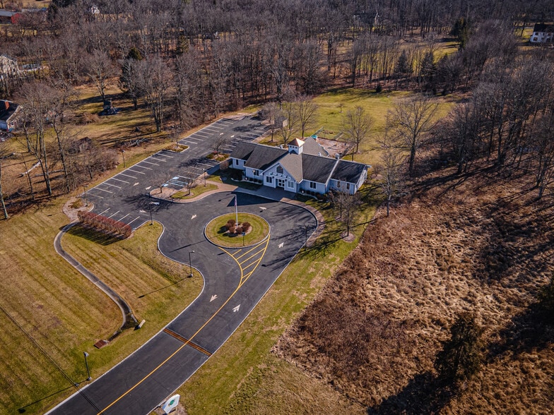466 State Route 12, Flemington, NJ for lease - Building Photo - Image 2 of 17