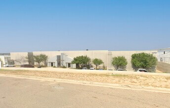 14701 Atlanta Dr, Laredo, TX for lease Interior Photo- Image 1 of 2