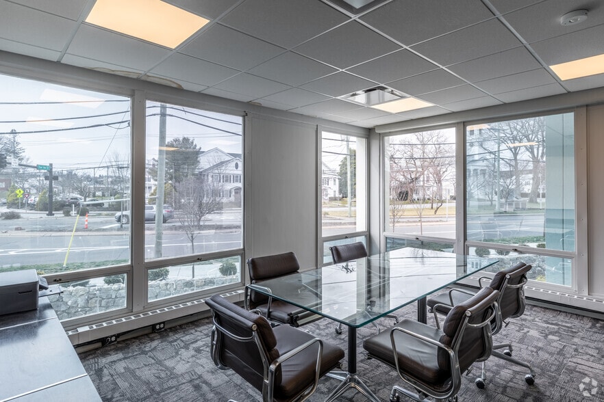 83 East Ave, Norwalk, CT for lease - Interior Photo - Image 2 of 29