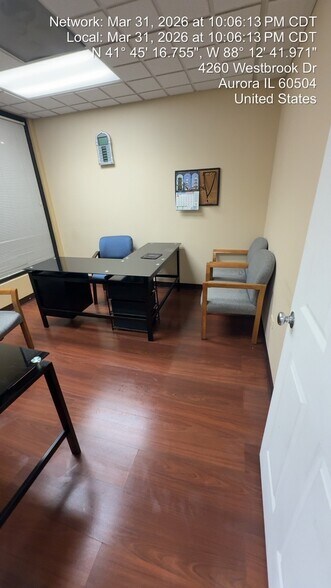 4260 Westbrook Dr, Aurora, IL à louer - Photo du bâtiment - Image 3 de 11