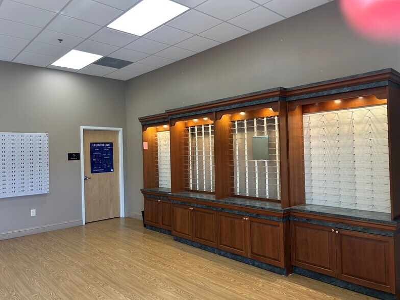 437 S Illinois Ave, Oak Ridge, TN à louer - Photo intérieure - Image 3 de 14