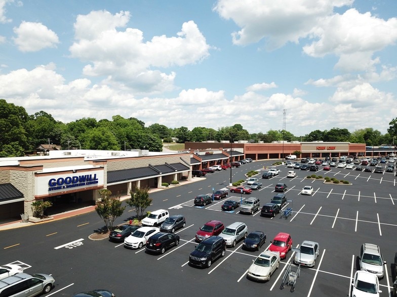 100 Spalding Square, Griffin, GA for lease - Building Photo - Image 1 of 41