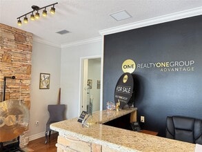 24812-24814 State Road 54, Lutz, FL à louer Photo intérieure- Image 2 de 4