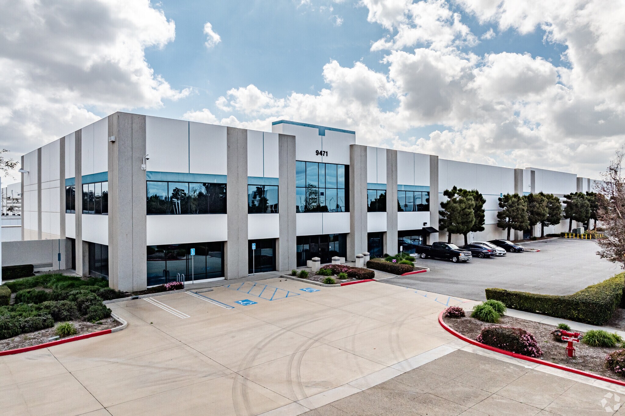 9471 Buffalo Ave, Rancho Cucamonga, CA for lease Primary Photo- Image 1 of 9