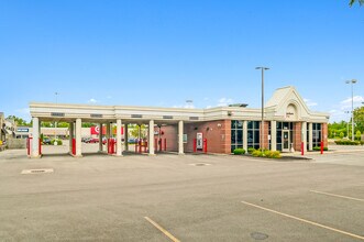 7310 Niagara Falls Blvd, Niagara Falls, NY à louer Photo du bâtiment- Image 2 de 2