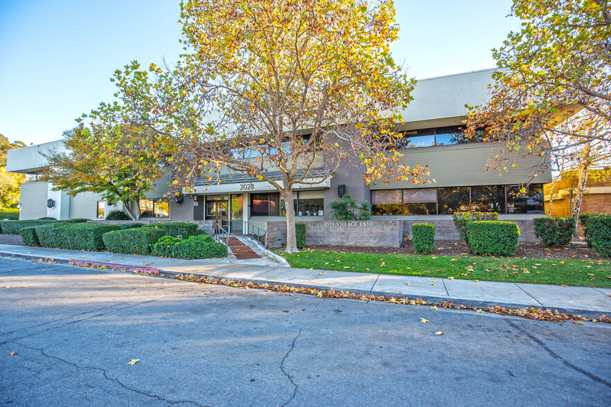 2028 Village Ln, Solvang, CA à vendre - Photo du bâtiment - Image 1 de 1