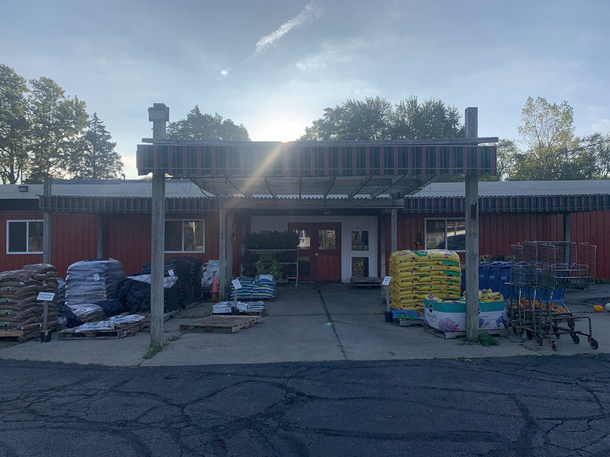 1482 Ashland Rd, Mansfield, OH for sale Primary Photo- Image 1 of 16