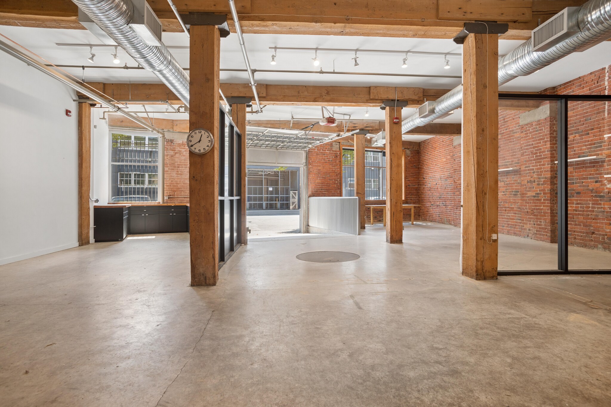 339 Railway St, Vancouver, BC for lease Interior Photo- Image 1 of 6