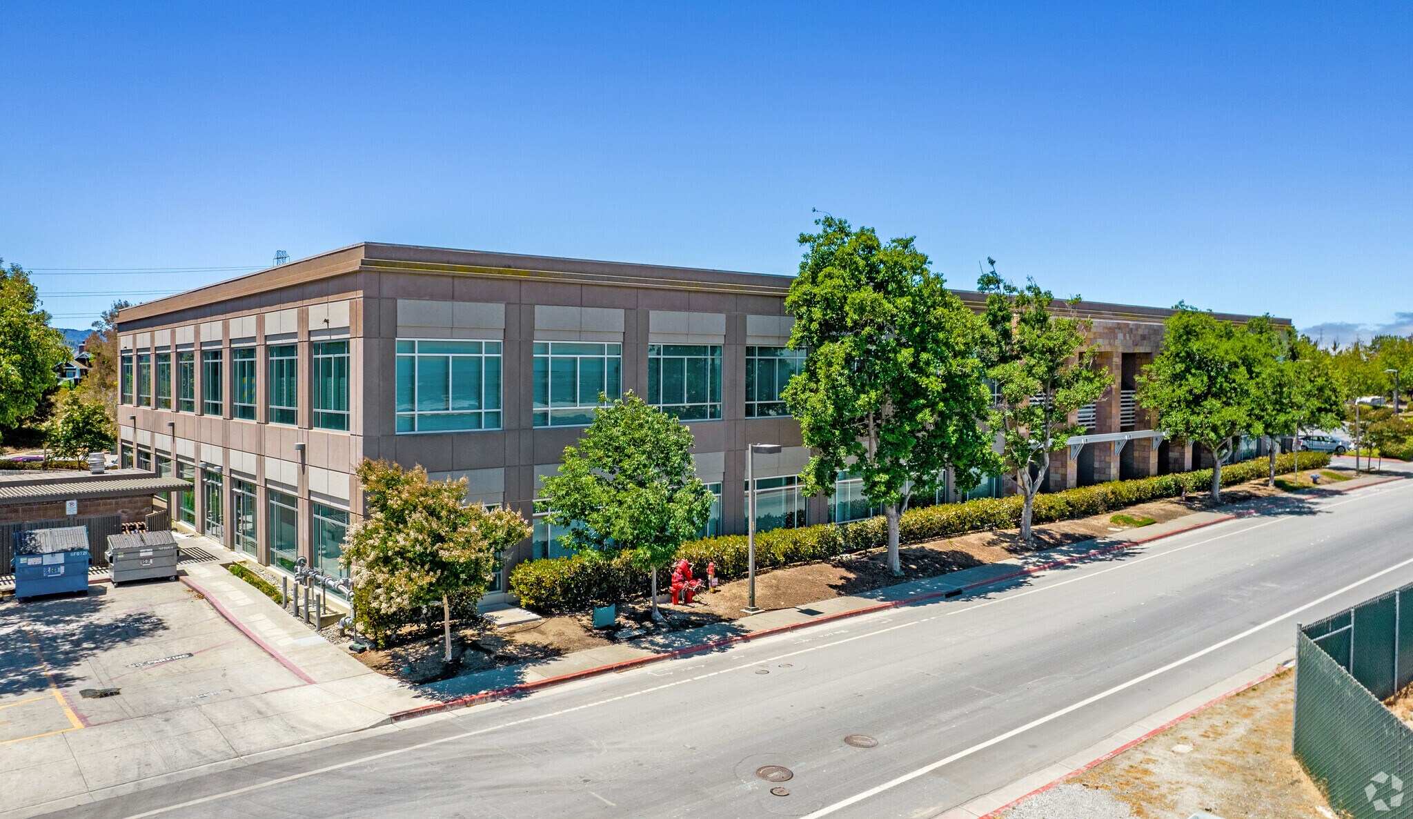 1235 Radio Rd, Redwood City, CA for lease Primary Photo- Image 1 of 6
