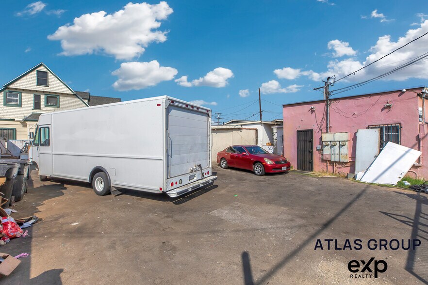 3842 E 1st St, Los Angeles, CA à vendre - Photo du bâtiment - Image 3 de 11