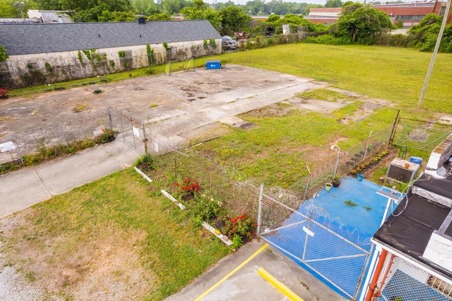 1155 SW Sylvan Rd, Atlanta, GA for lease - Building Photo - Image 2 of 19