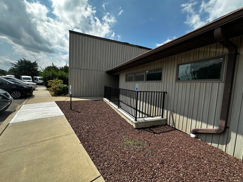 525 Highway 70, Lakewood, NJ à louer - Photo du bâtiment - Image 3 de 7