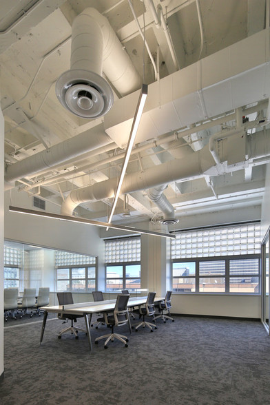 145 S Spring St, Los Angeles, CA for lease - Interior Photo - Image 2 of 25