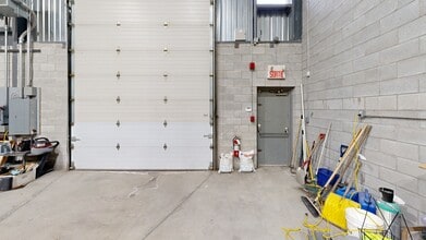 4293-4345 Des Laurentides (A-15) E, Laval, QC à louer Numérisation 3D de Matterport- Image 1 de 9