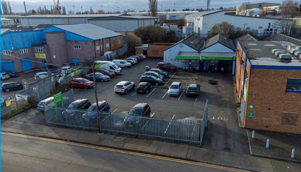 Heathfield Way, Northampton for sale - Building Photo - Image 1 of 4