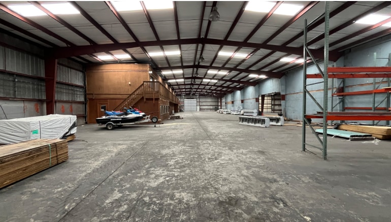 5445 Williamsburg Dr, Punta Gorda, FL for sale - Interior Photo - Image 2 of 3