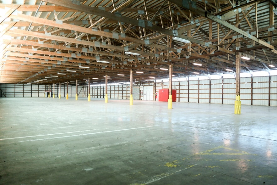 23959 580th Ave, Ames, IA for sale - Interior Photo - Image 3 of 3