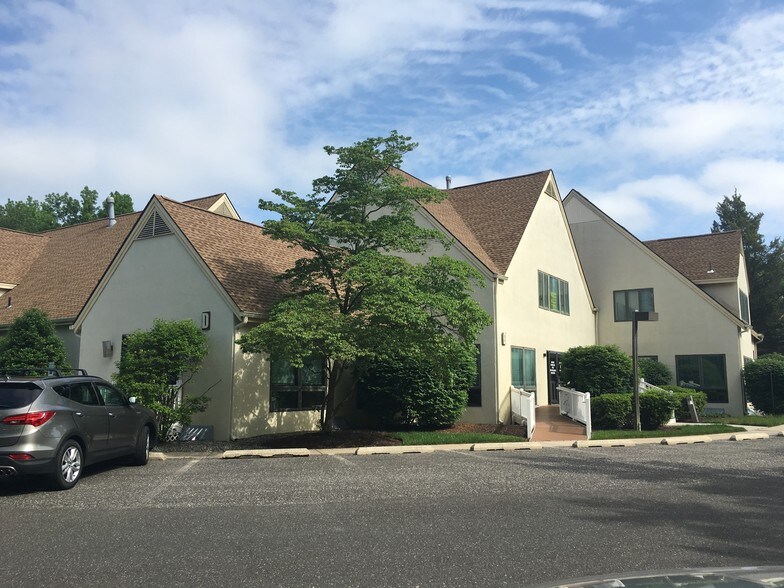 30 Jackson Rd, Medford, NJ à louer - Photo du bâtiment - Image 3 de 5