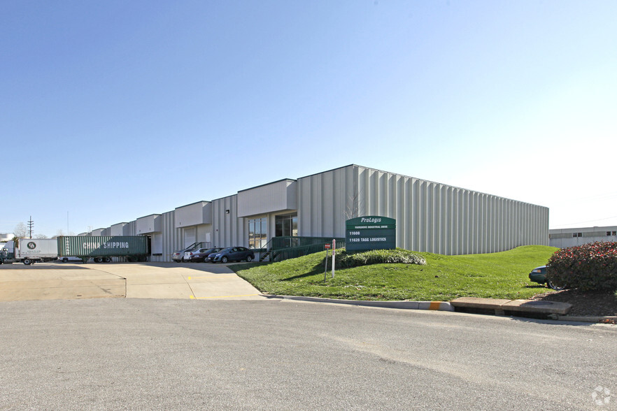 11608-11628 Fairgrove Industrial Dr, Maryland Heights, MO for lease - Primary Photo - Image 1 of 5