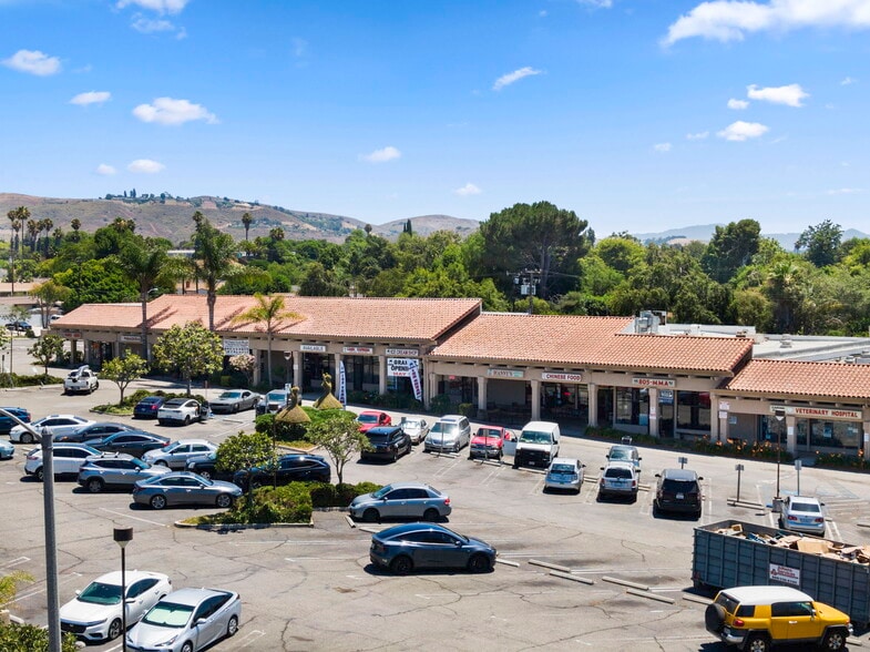 950-1086 E Avienda Dlos Arboles, Thousand Oaks, CA for lease - Building Photo - Image 2 of 21