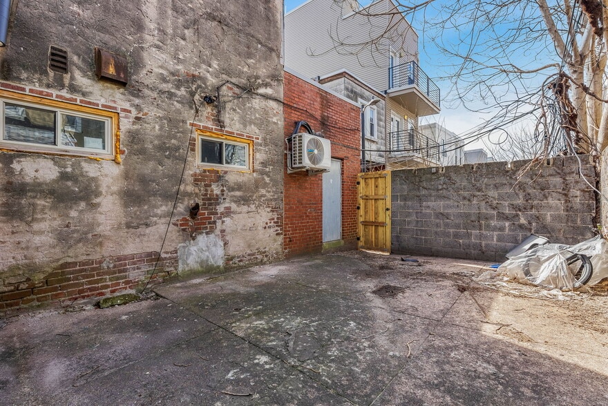 1326 Point Breeze Ave, Philadelphia, PA à louer - Photo du bâtiment - Image 3 de 17