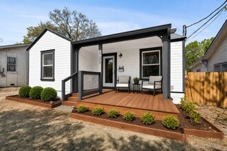 2120 Oxford Ave, Austin, TX for lease Interior Photo- Image 1 of 16