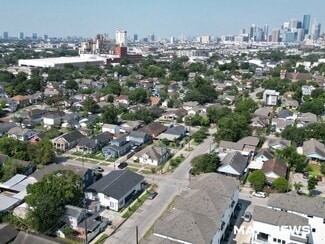 Plus de détails pour 201 Eastwood St, Houston, TX - Multi-résidentiel à vendre