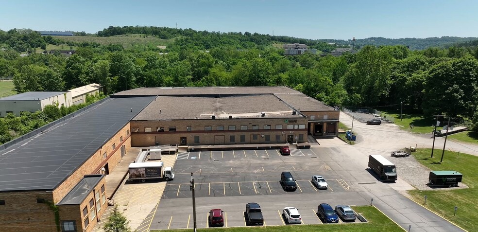 2301 W Pike St, Houston, PA for lease - Building Photo - Image 3 of 13