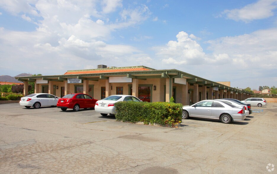 24760 Sunnymead Blvd, Moreno Valley, CA à louer - Photo principale - Image 3 de 3