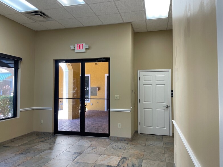 11309 Lake Underhill Rd, Orlando, FL for lease - Interior Photo - Image 3 of 27