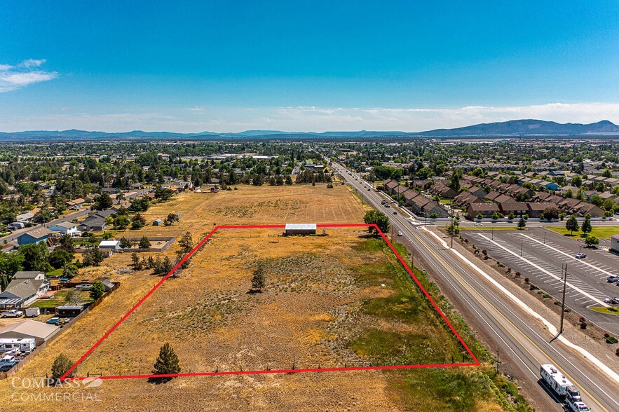3131 SW Highland Ave, Redmond, OR à vendre - Photo du bâtiment - Image 1 de 8