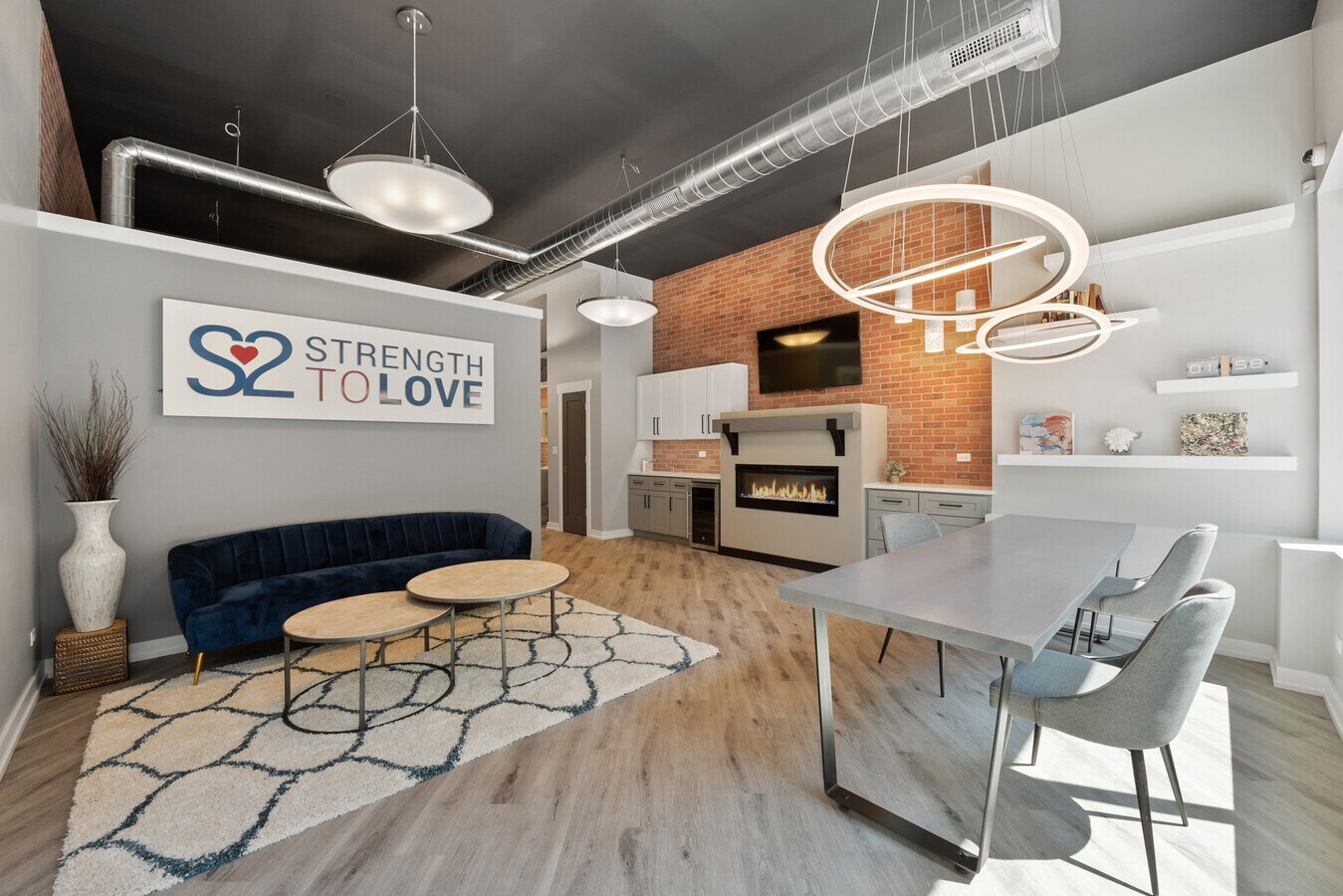 2136 W Belmont Ave, Chicago, IL 60618 - Unit 1 - - Interior Photo - Image 1 of 12