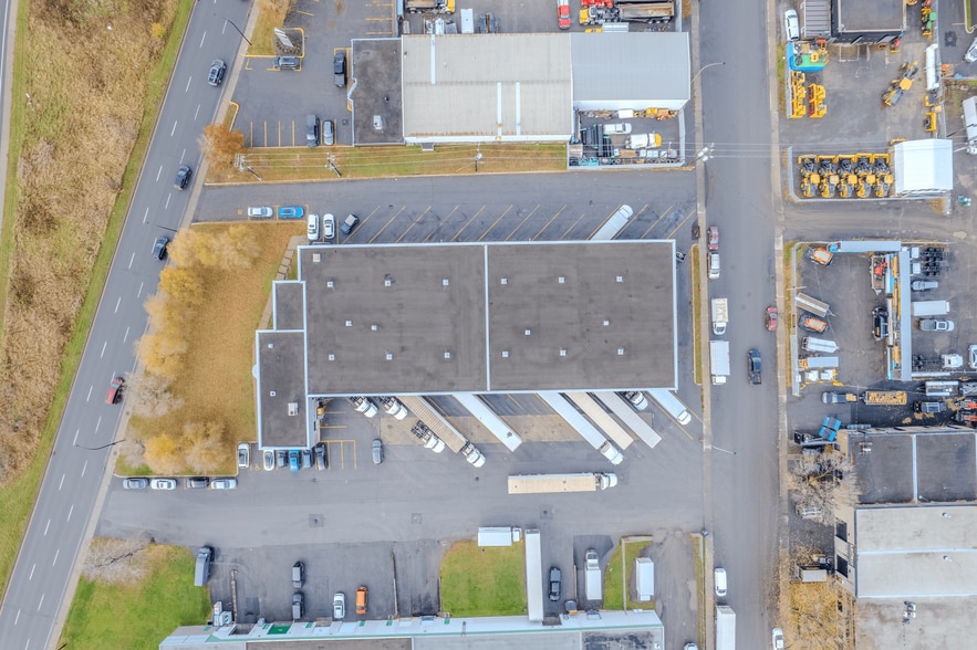 13150 Boul Métropolitain E, Montréal, QC for sale - Aerial - Image 2 of 25