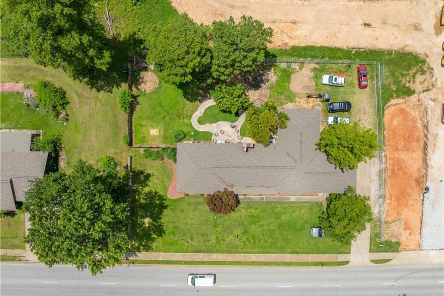 1624 S Dixieland Rd, Rogers, AR for sale - Building Photo - Image 2 of 6