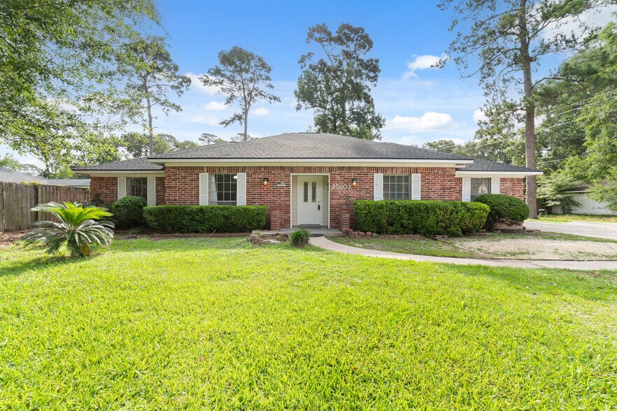25602 Oakhurst Dr, Spring, TX à louer - Photo du bâtiment - Image 1 de 24