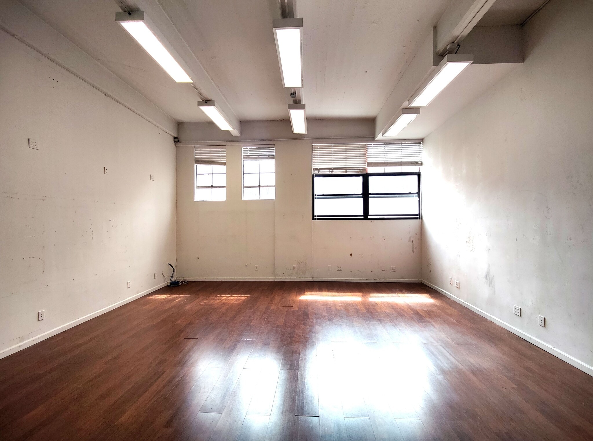 226 E 54th St, New York, NY for sale Interior Photo- Image 1 of 8