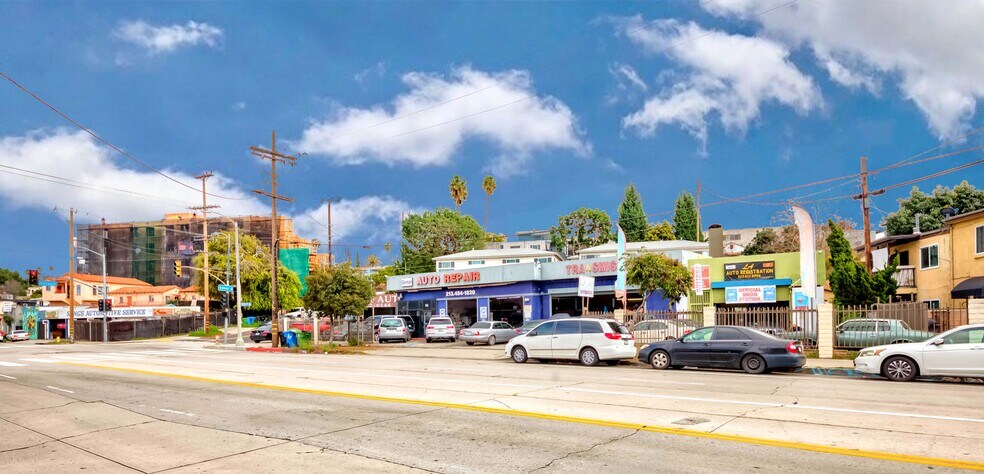 520 Silver Lake Blvd, Los Angeles, CA à vendre - Photo du bâtiment - Image 3 de 12