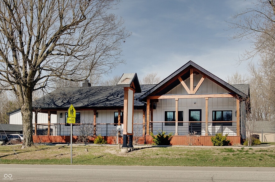 1506 W Smith Valley Rd, Greenwood, IN for lease - Building Photo - Image 3 of 22