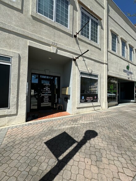 133 S Hill St, Griffin, GA à louer - Photo du bâtiment - Image 2 de 8