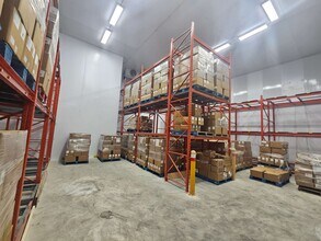 68 Leek Cres, Richmond Hill, ON à louer Photo intérieure- Image 2 de 2