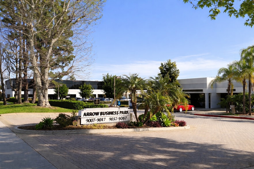 Arrow Business Park portfolio of 7 properties for sale on LoopNet.ca - Building Photo - Image 2 of 29