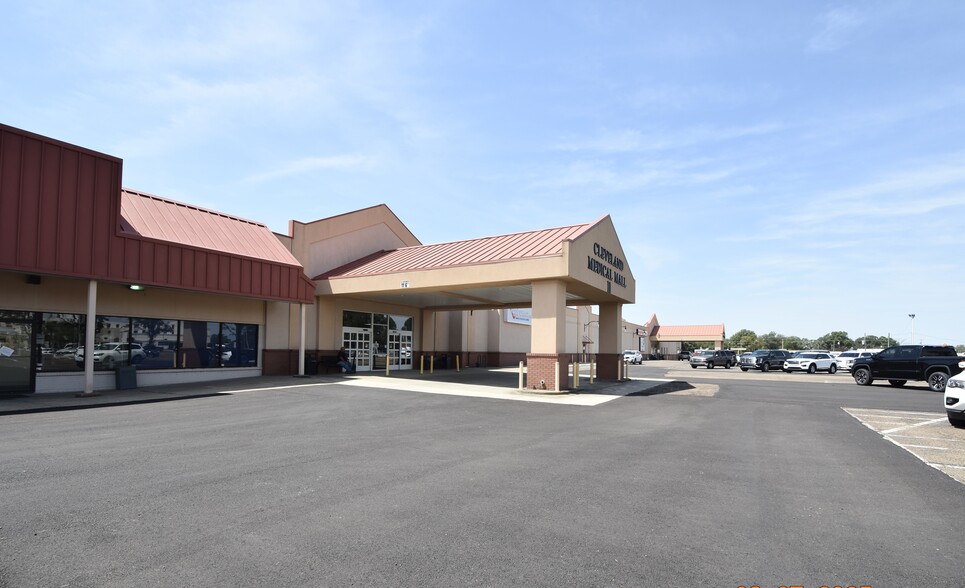 810 E Sunflower Rd, Cleveland, MS à louer - Photo du bâtiment - Image 1 de 27