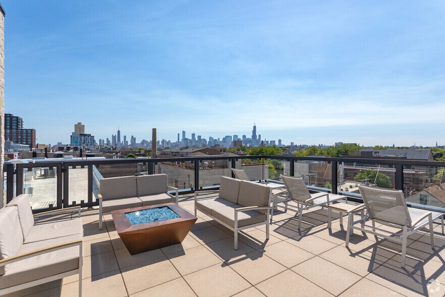 1819 W Division St, Chicago, IL à louer - Photo du bâtiment - Image 2 de 7