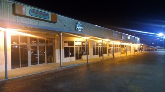15-33 Putnam Village Dr, Hurricane, WV for lease - Building Photo - Image 3 of 7